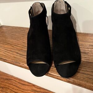 Adrienne Vittadini Black Heeled Boots Suede